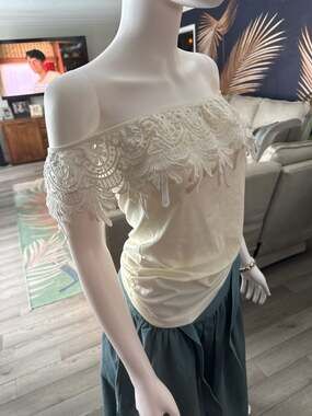 Emma's Expressions One Size Maternity Off-The-Shoulder Lace Trim Top Ivory